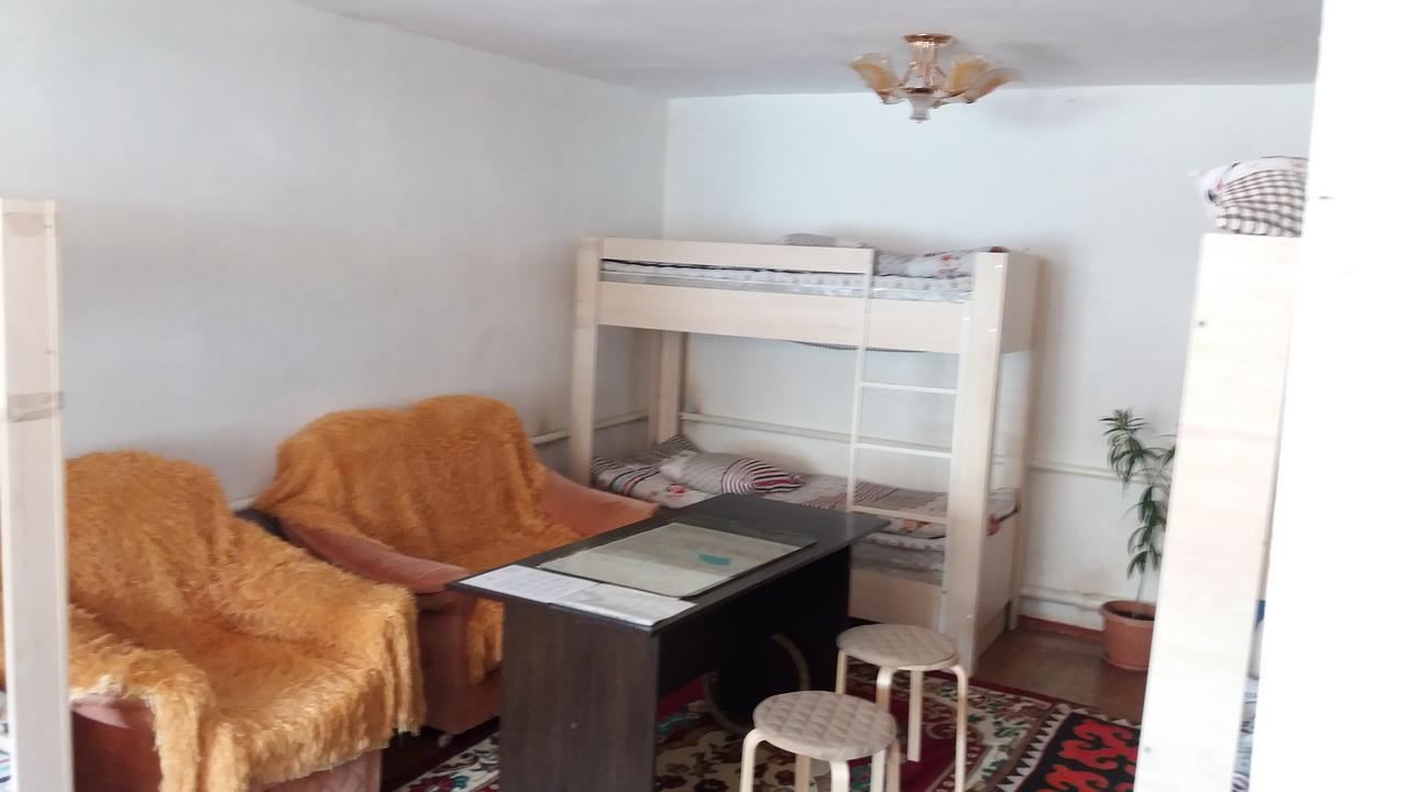 Happy Hostel In Kochkor Exterior photo
