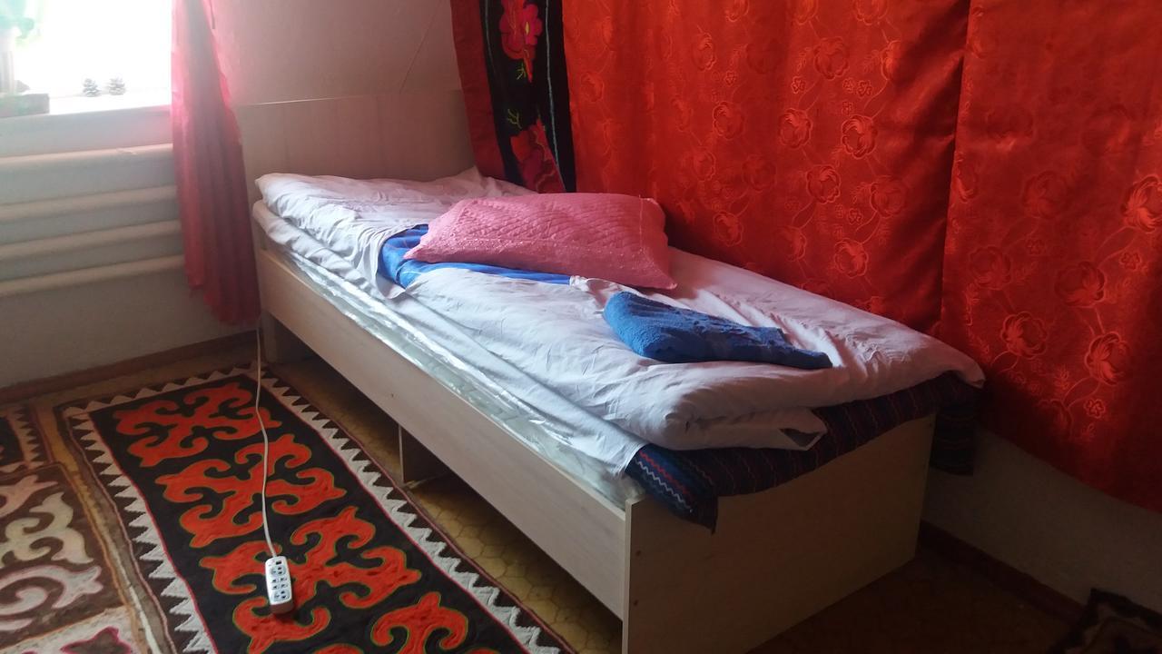 Happy Hostel In Kochkor Exterior photo